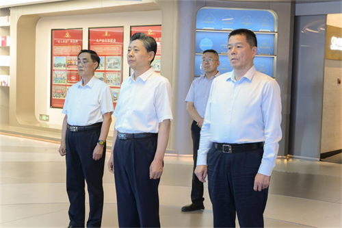 省人大常委会副主任王艺华到我会开展基层立法联系点调研